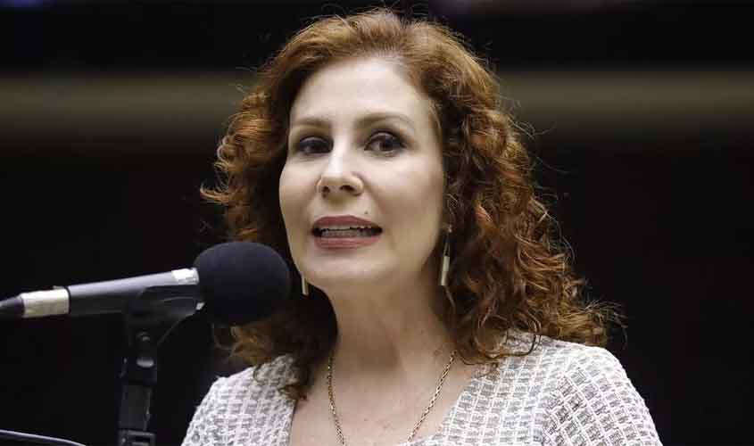 Abandonada por Bolsonaro, Zambelli enfrenta extradição iminente