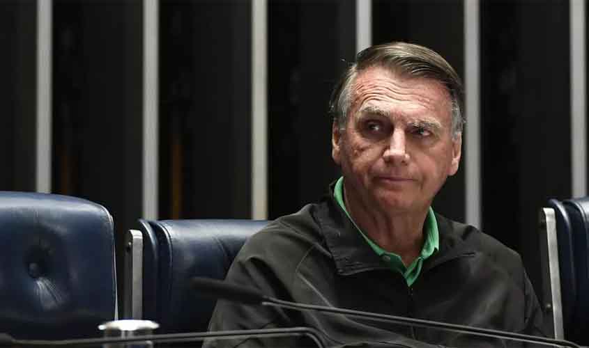 Bolsonaro tem mais valor para o fascismo americano do que para a direita brasileira