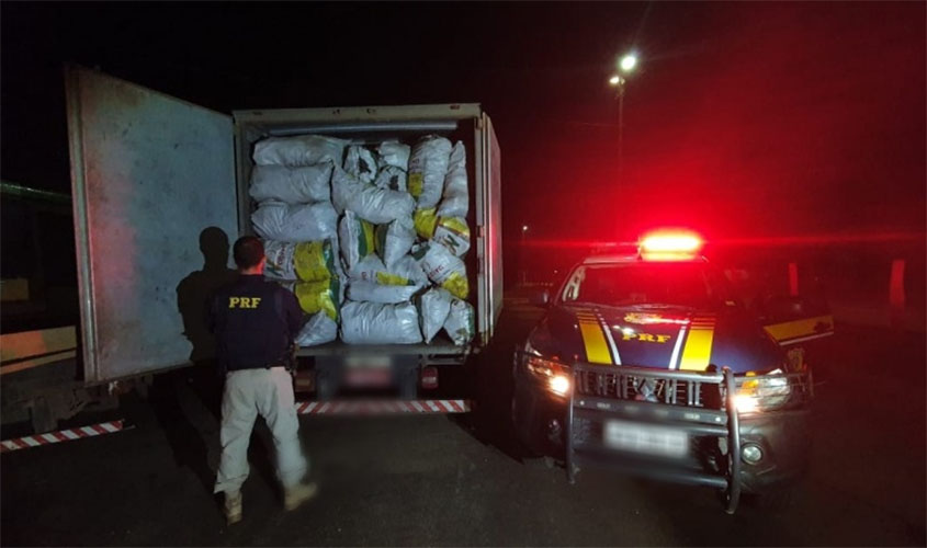 Em Porto Velho/RO, PRF identifica transporte irregular de carvão