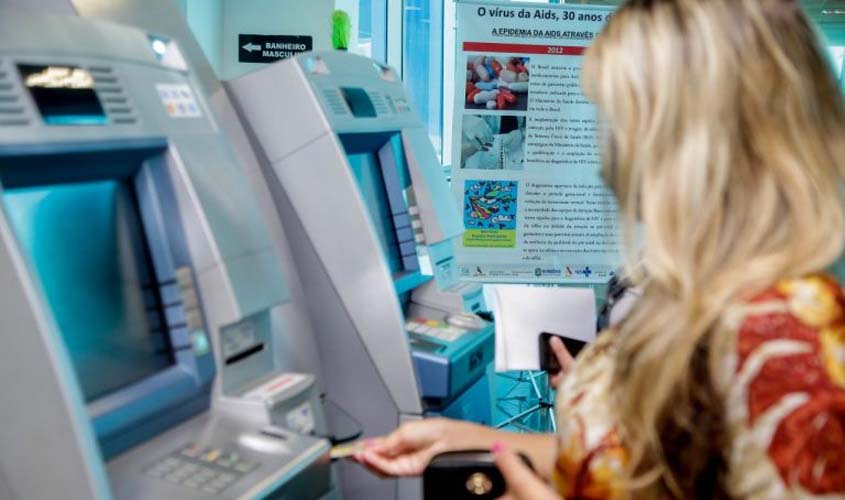 Governo do Estado paga mais de 25 milhões em licença-prêmio em pecúnia para professores e técnicos educacionais