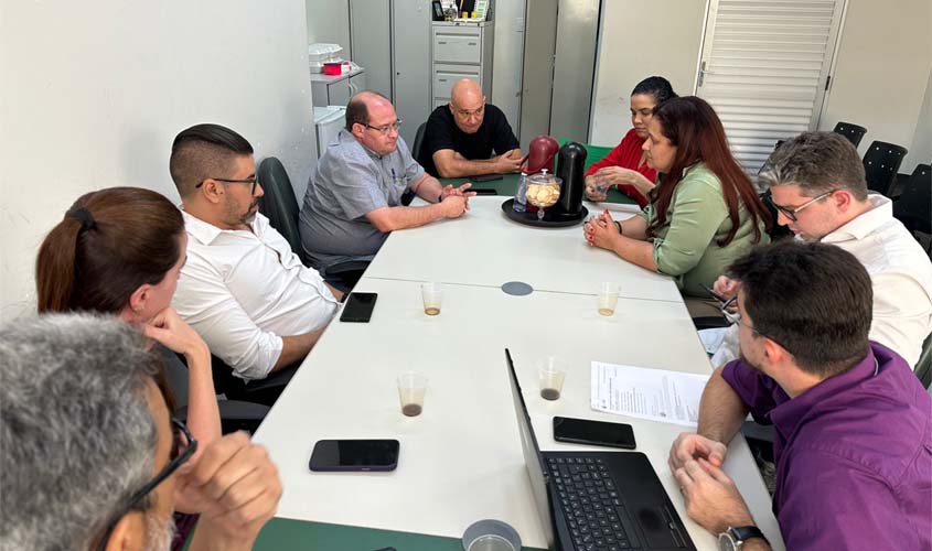 Cremero se reúne com corpo clínico do Hospital Municipal