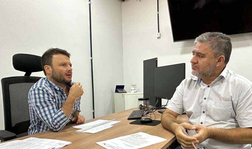 Vereador Everaldo Fogaça solicita recuperação urgente da Rua Popular no bairro Mariana