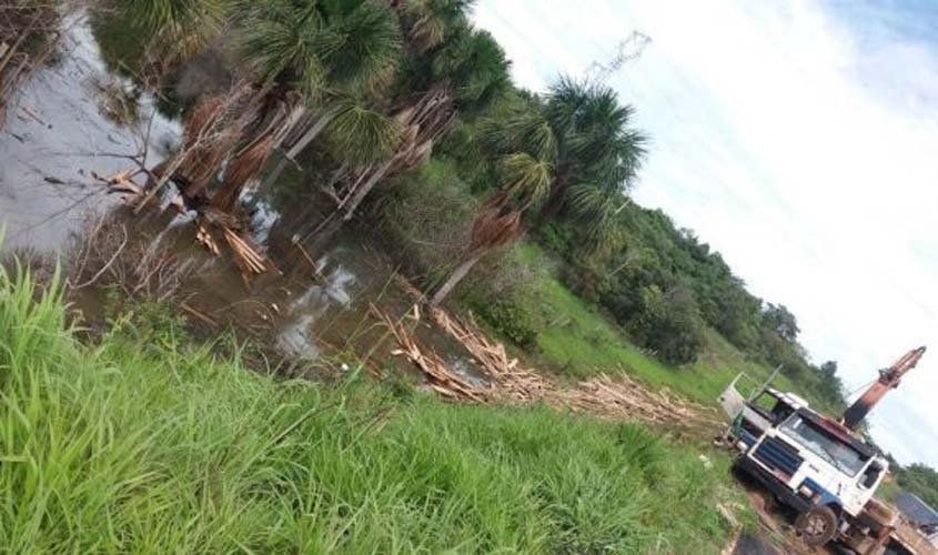 Motorista mato-grossense morre afogado após tombar carreta dentro de lagoa as margens da BR-364, próximo a Vilhena