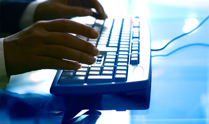 Fake news: Justiça debate políticas contra ameaça à democracia