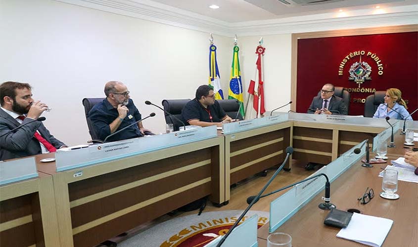 Procurador-Geral de Justiça se reúne com dirigentes da Energia e do IPEM