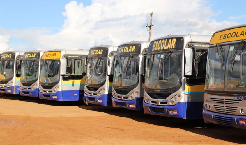 Prefeitura tem autorização da Câmara para comprar ônibus e atender estudantes da área rural