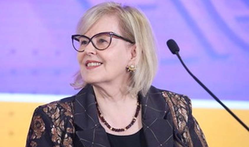 Ministra Rosa Weber cumprimenta presidente eleito pela vitória nas urnas