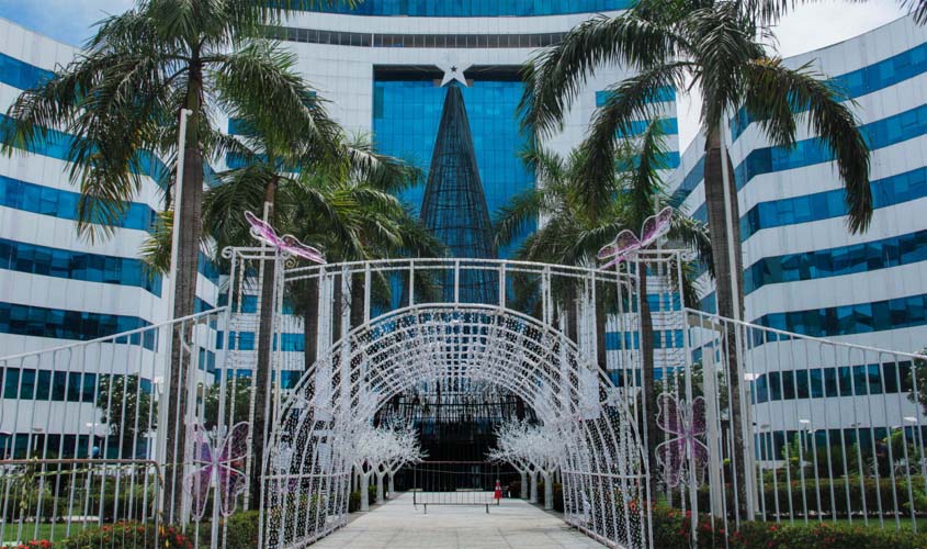 Palácio Rio Madeira se transforma para o Natal de Luz