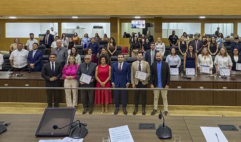 Ribeiro do Sinpol presta homenagem a Procuradores Autárquicos