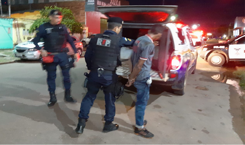 Apenado é detido por populares após roubar bolsa de mulher