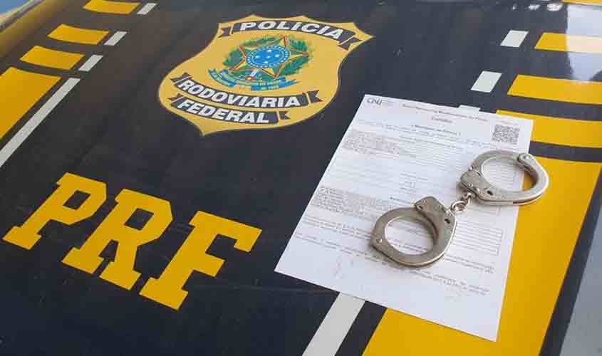 Em Ariquemes/RO, PRF cumpre mandado de prisão