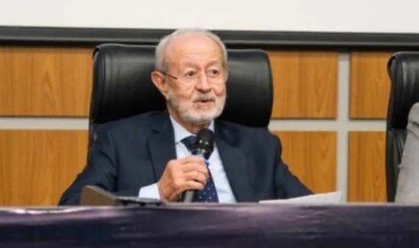 Dra. Taíssa homenageia conselheiro emérito do TCE-RO