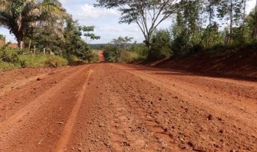 Trabalho de recuperação de três rodovias é intensificado na região de Chupinguaia