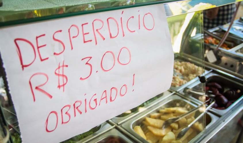 Procon Rondônia alerta que é ilegal estabelecimentos cobrarem por desperdício de alimentos