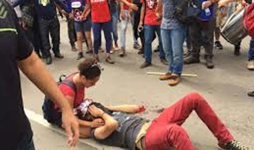 Estudante agredido por policial militar em Goiânia sai da UTI