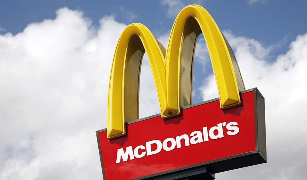 Mulher acidentada ao fugir de rato no McDonald’s receberá indenização de R$ 40 mil
