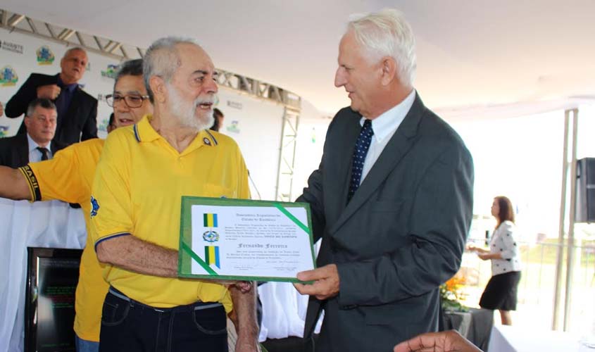 Deputado Airton homenageia pioneiros de Ji-Paraná